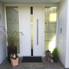 HAUSTÜREN<br>